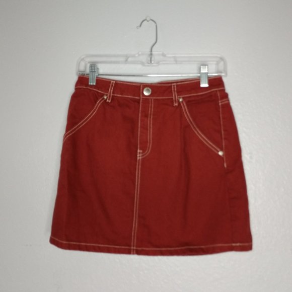 Divided H&M Womens Size 4 Maroon Denim Pencil A-line Jean Skirt Pockets - Picture 1 of 3